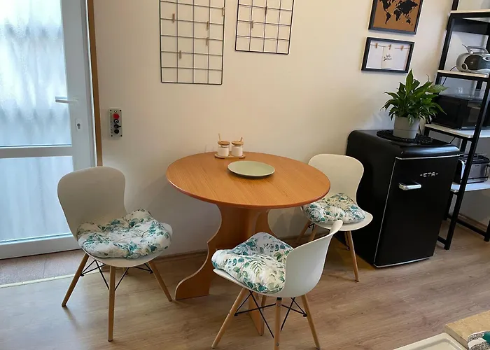 Sunny Apartment *